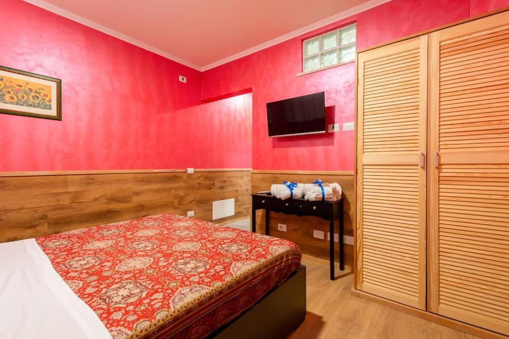 Old Club Casa Vacanze Carlo Trani Априлия Екстериор снимка