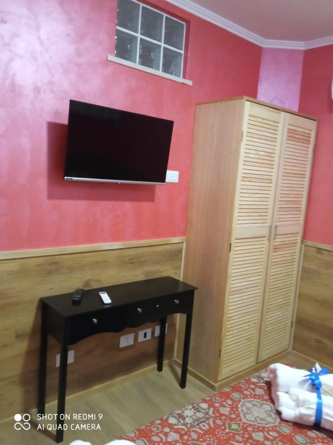 Old Club Casa Vacanze Carlo Trani Априлия Екстериор снимка