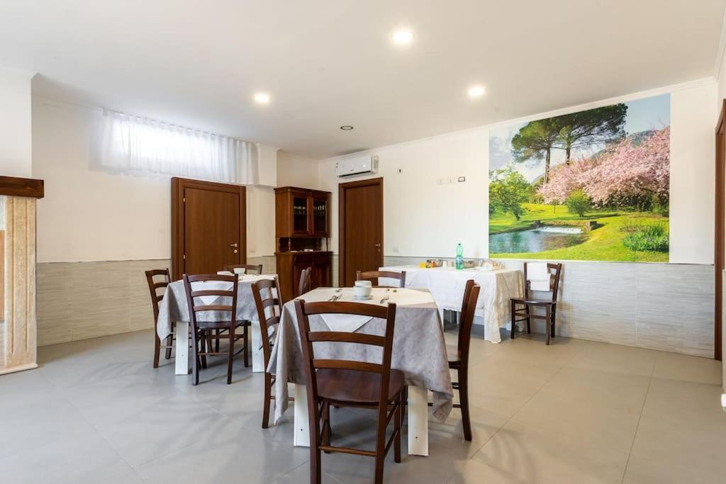 Old Club Casa Vacanze Carlo Trani Априлия Екстериор снимка